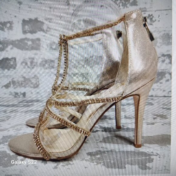 New JESSICA SIMPSON Sidra Strappy Sandal in Champagne. Size: various - Picture 2 of 10